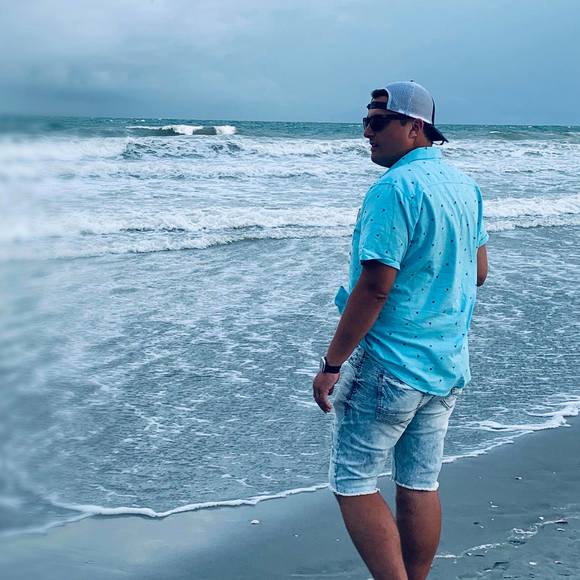 Meet your Posher, Dustin - Picture 1 of 1